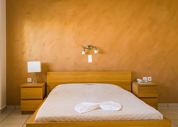 Rena Otel Perissa (Santorini)