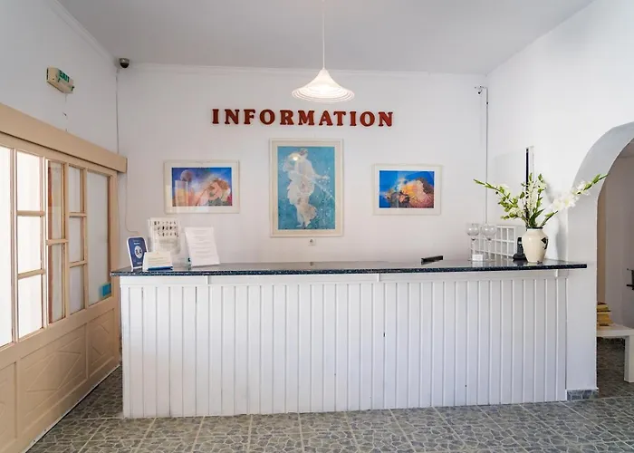 Rena 2* Perissa (Santorini)