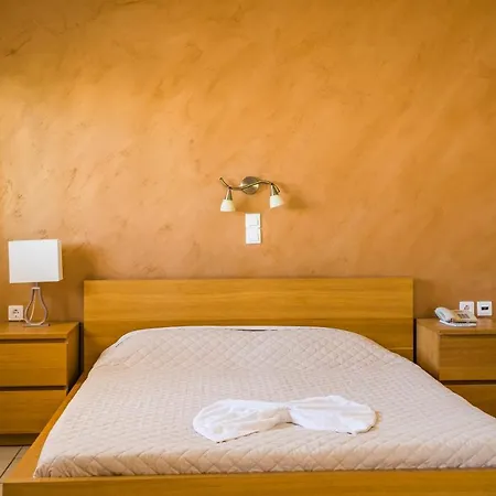 Rena Hotel Perissa (Santorini)
